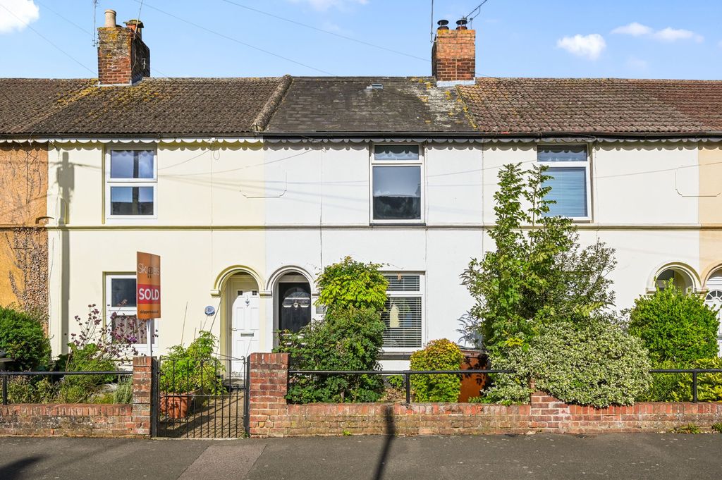 Property photo 1 of 17