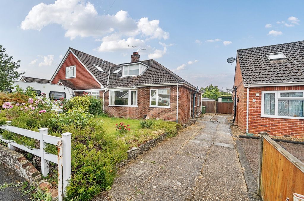 Property photo 1 of 10 1299977-8-684196d...