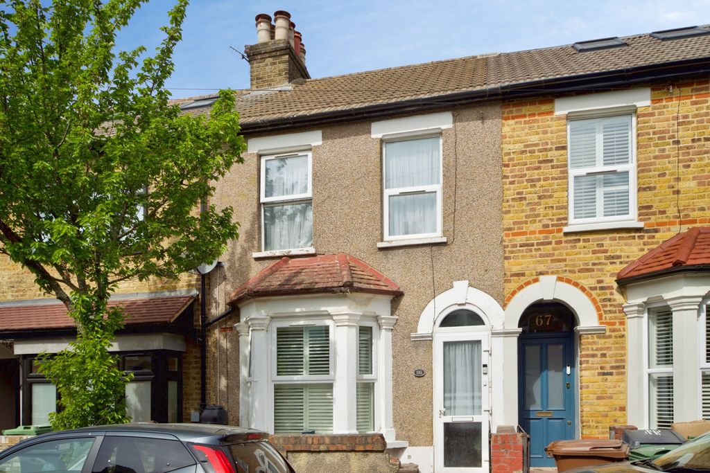 Property photo 1 of 20 Front View