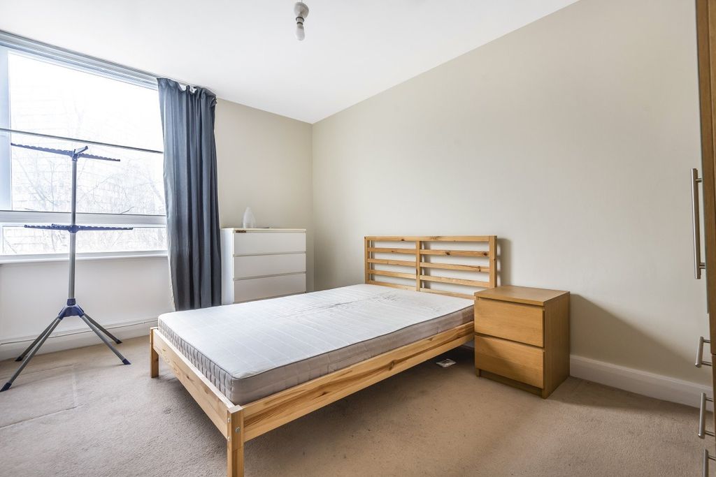 Property photo 2 of 9 Picture No. 17