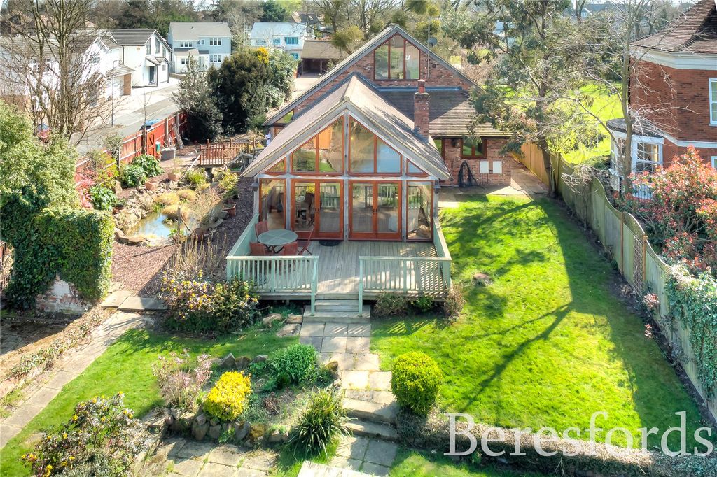 Property photo 1 of 22 Picture No. 02