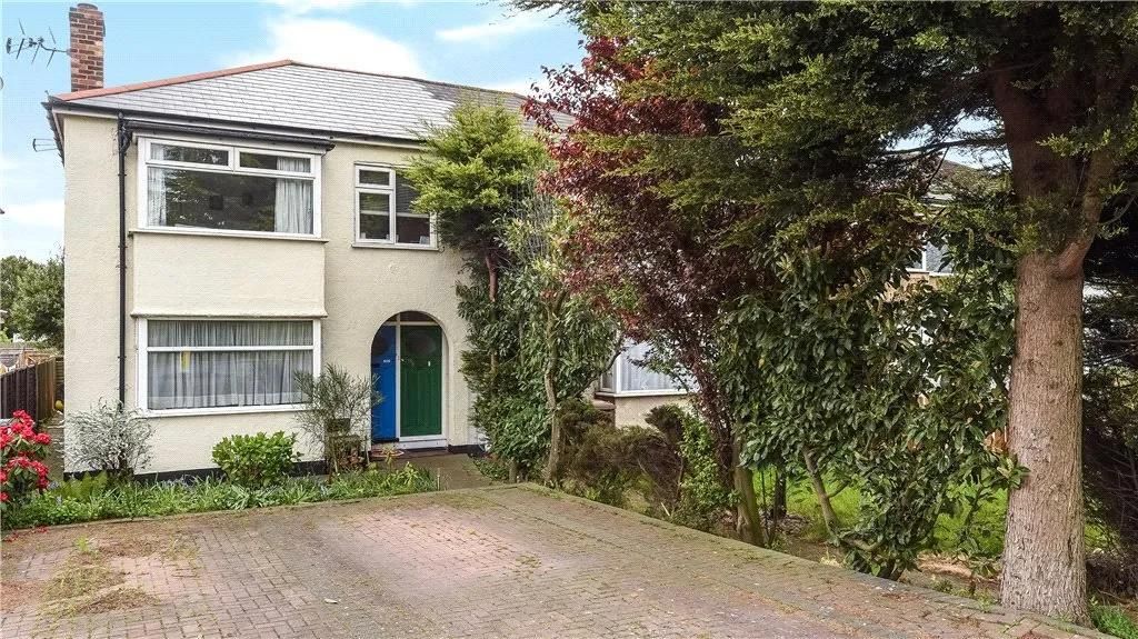 Property photo 2 of 12