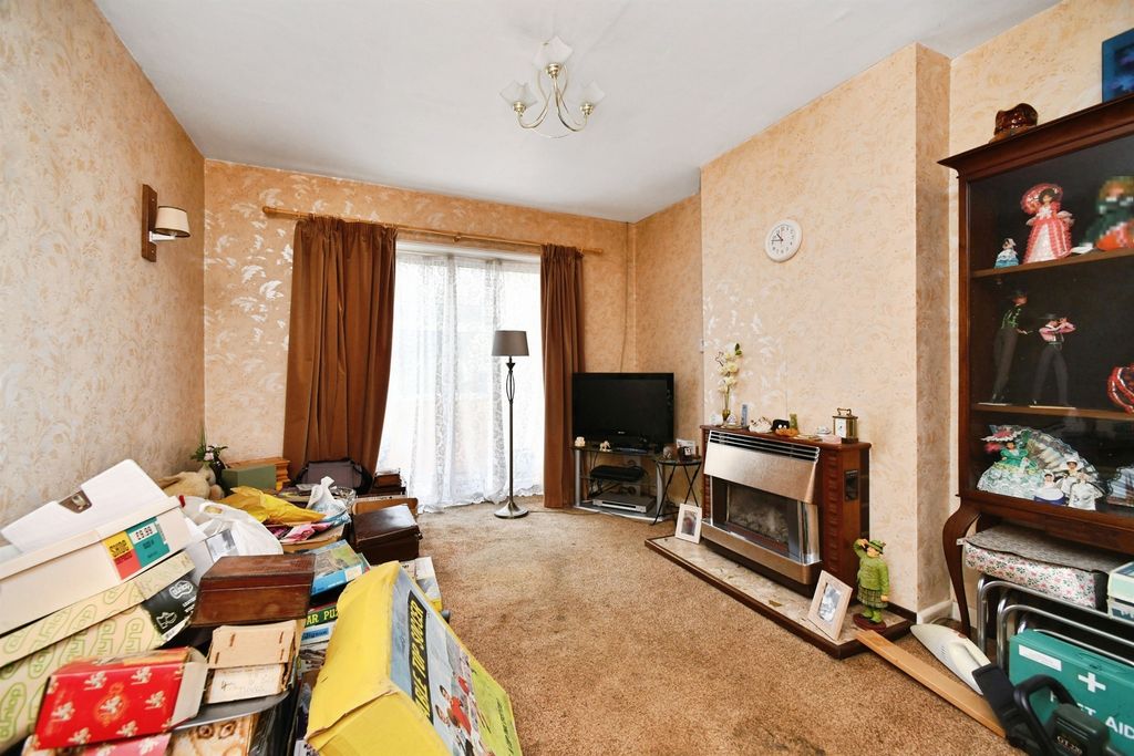 Property photo 2 of 23