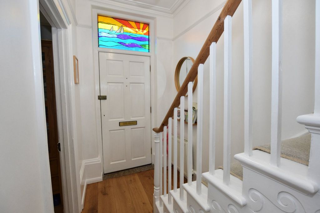 Property photo 2 of 13 Entrance Hall