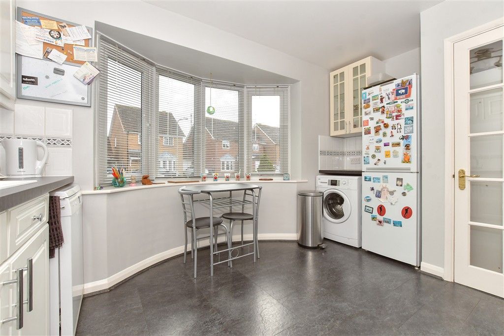 Property photo 3 of 14 Kitchen