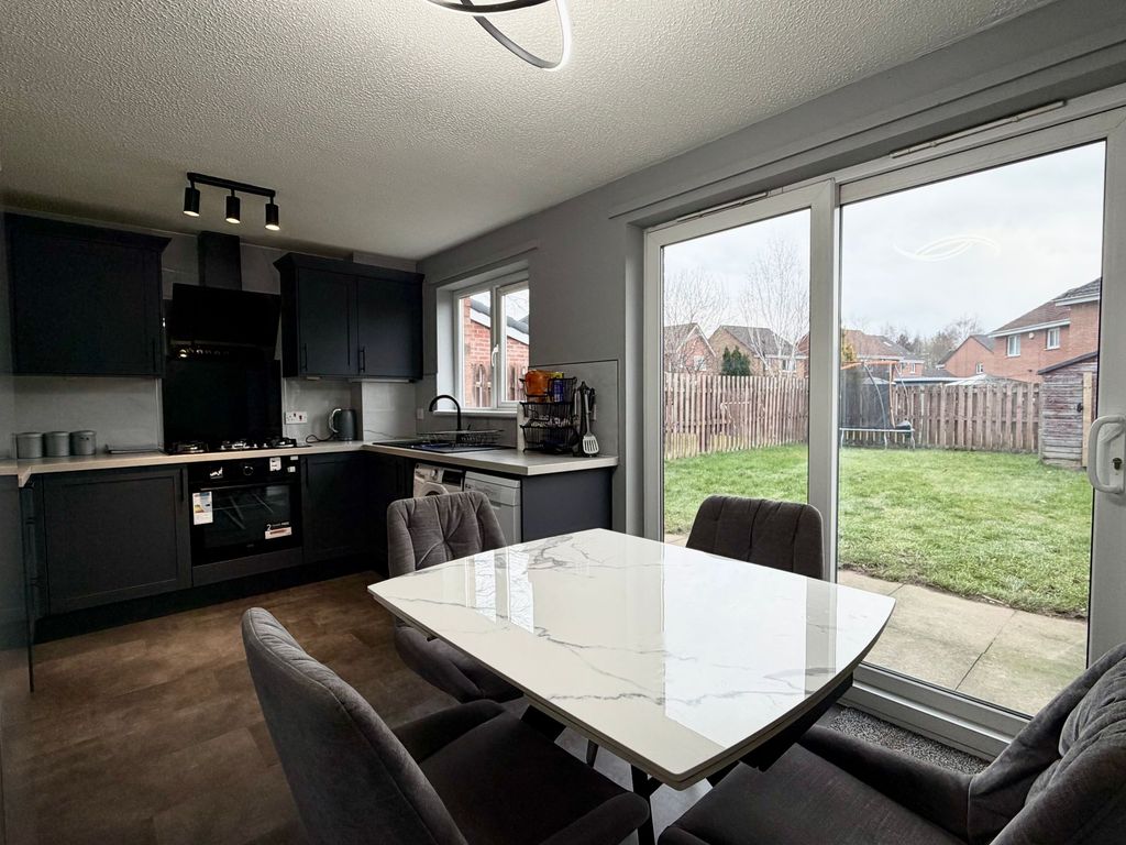 Property photo 3 of 15 Kitchen Diner