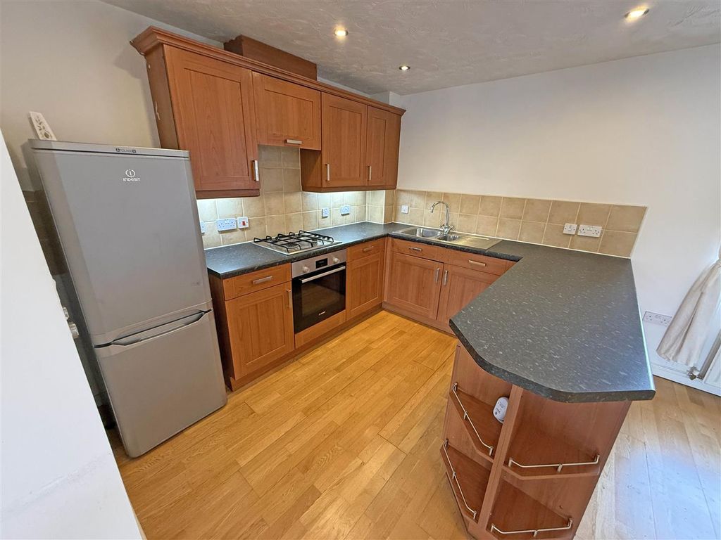 Property photo 3 of 11 Kitchen A2.Jpg