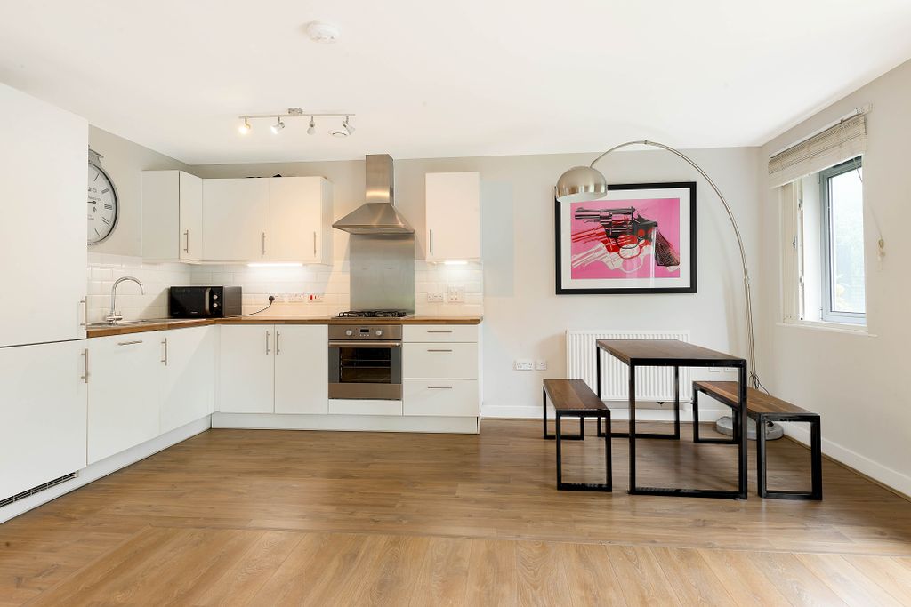 Property photo 1 of 8 Awinship-7870-02-Hig