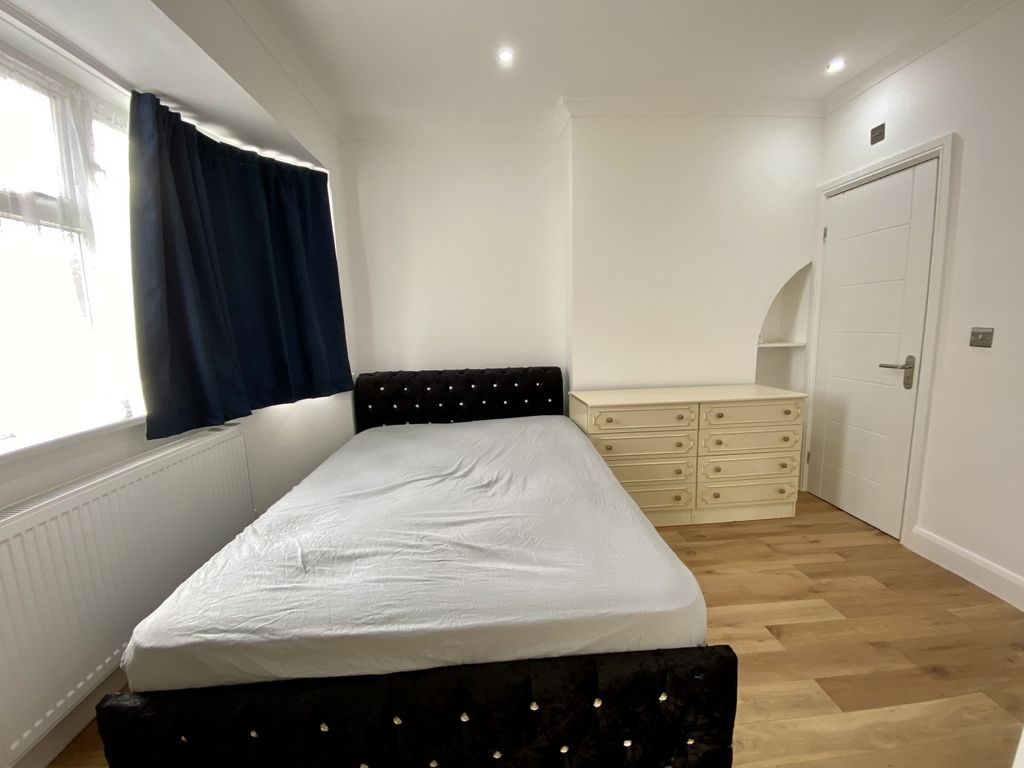 Property photo 2 of 4 Studio Room