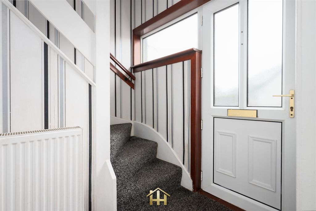 Property photo 2 of 27 14Sandhaven-0006.Jpg