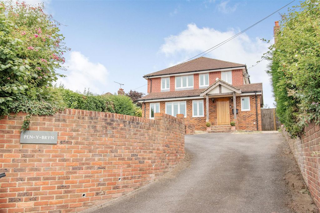 Property photo 1 of 29 8512495-Exterior10.Jpg