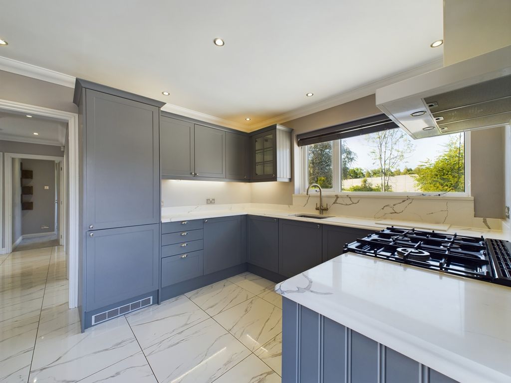 Property photo 2 of 14 Cam02136G0-Pr0024-Still009