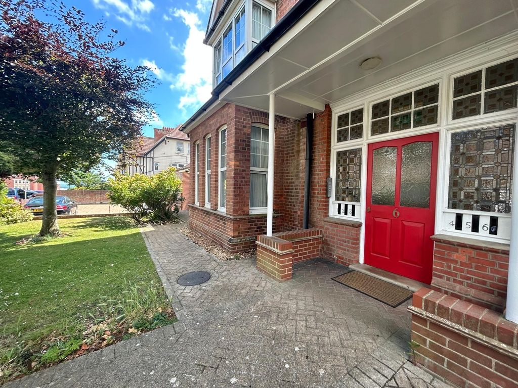 Property photo 2 of 14