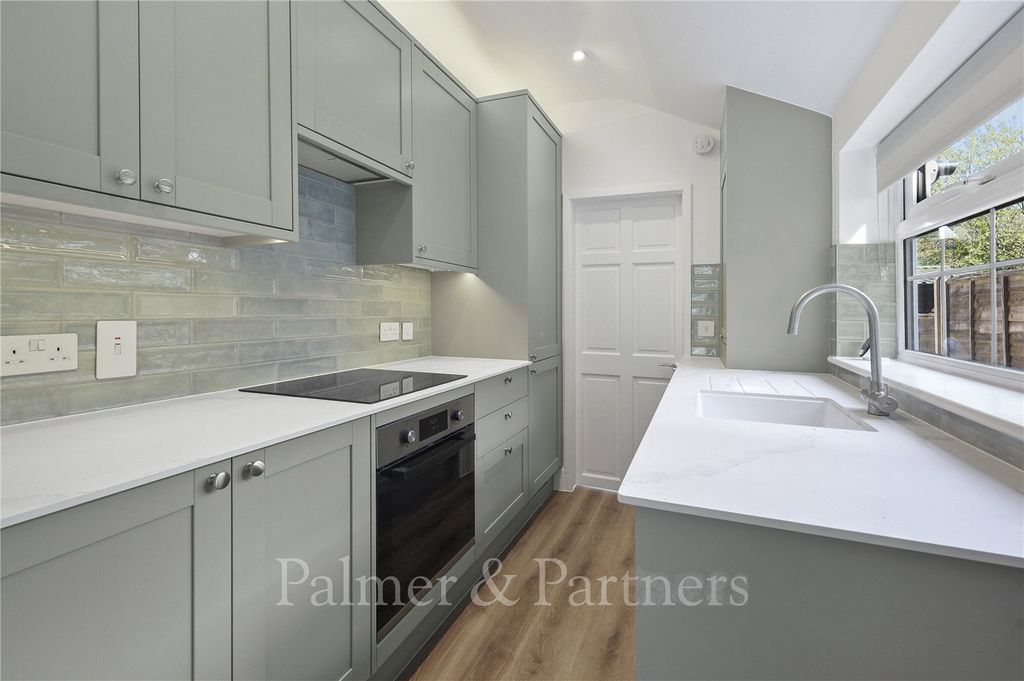 Property photo 2 of 13 Kitchen