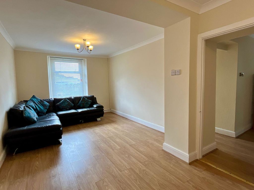 Property photo 3 of 24