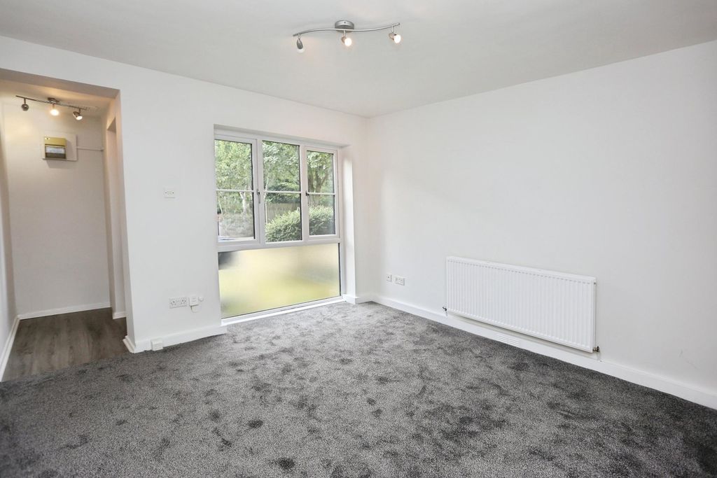 Property photo 2 of 14 Picture No. 20