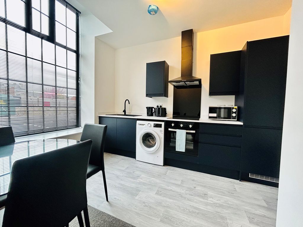 Property photo 3 of 5 Kitchen