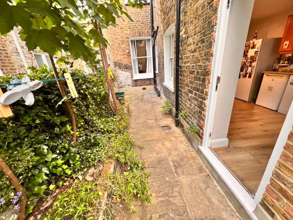 Property photo 3 of 13