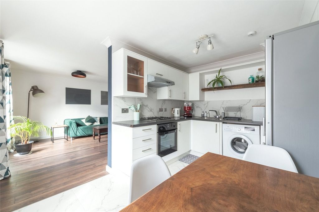 Property photo 2 of 21 Albert Street