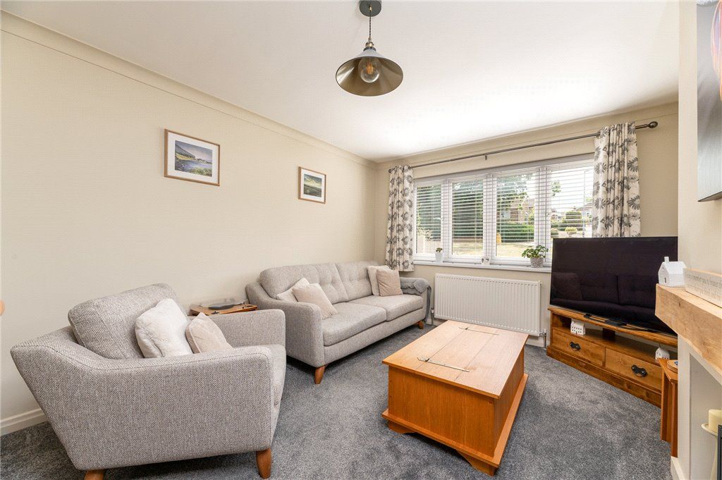 Property photo 3 of 25 Living Room