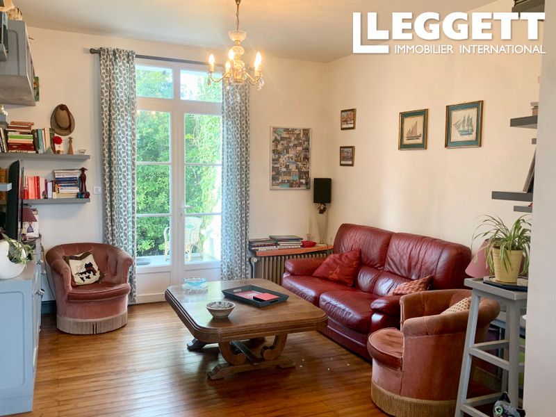 Property photo 2 of 10