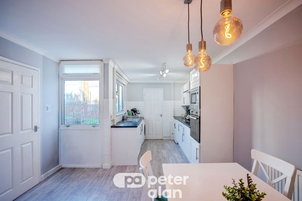 Property photo 3 of 25