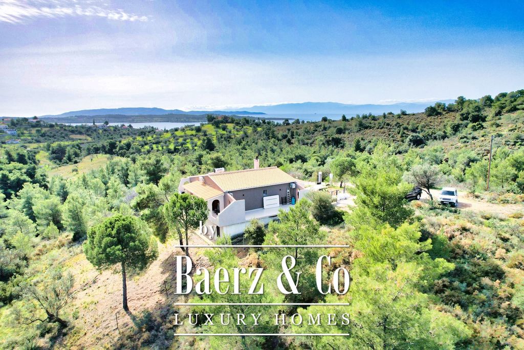 Property photo 2 of 25