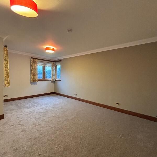 Property photo 3 of 17 Living Room