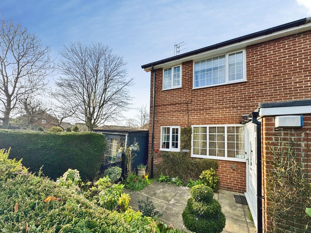 Property photo 1 of 9 Photo 3