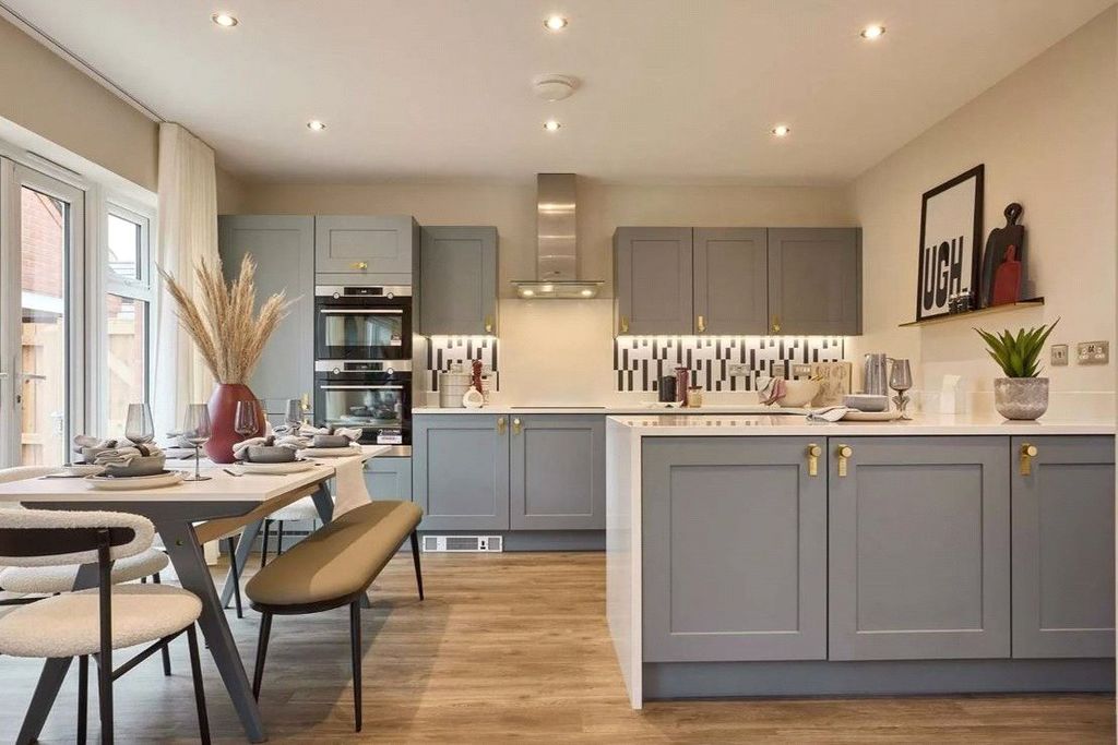 Property photo 1 of 12 Kitchen/Dining