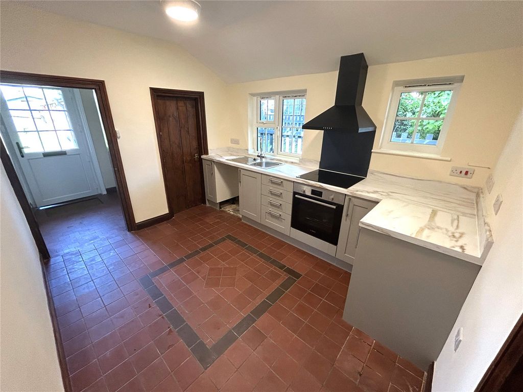 Property photo 3 of 12 Picture No. 14