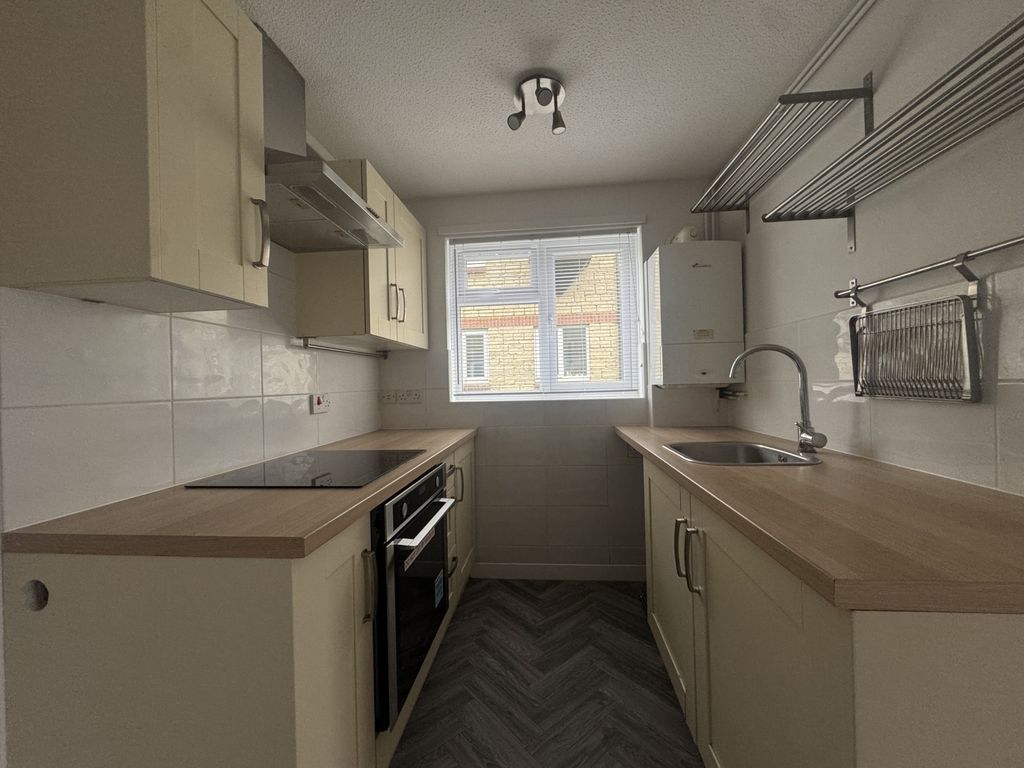 Property photo 2 of 8 Img_2429