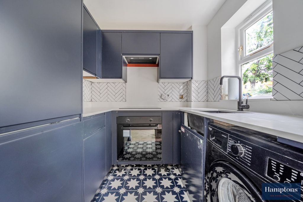 Property photo 2 of 12 25d77326-9Efd-4E1...