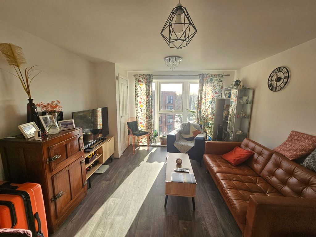 Property photo 2 of 8 Picture No. 01