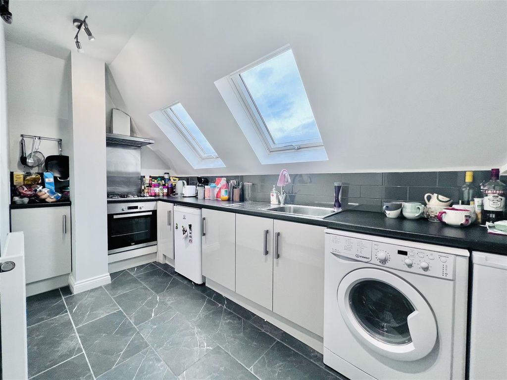 Property photo 2 of 12 Kitchen