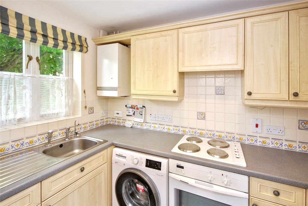Property photo 2 of 12 Picture No. 14