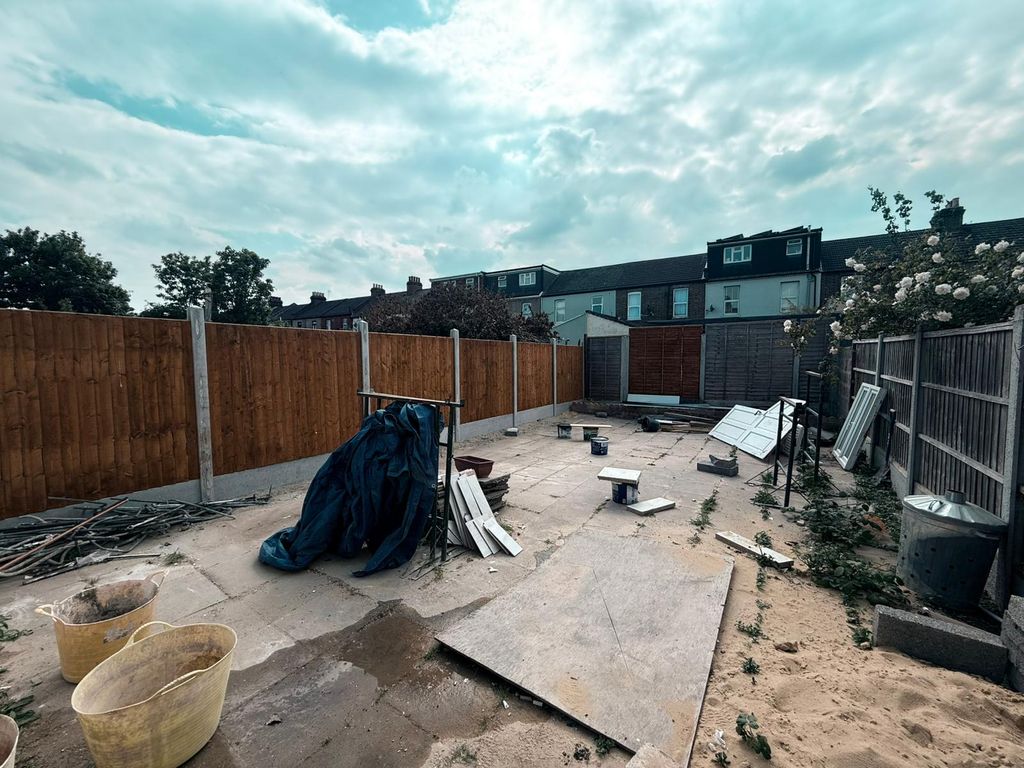 Property photo 1 of 1 Two Bedroom Newly Refurnished Flat With Garden And Parking- Manor Park