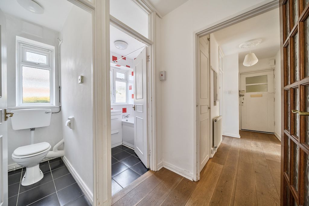 Property photo 3 of 19 Hallway