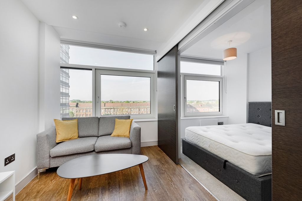 Property photo 2 of 10