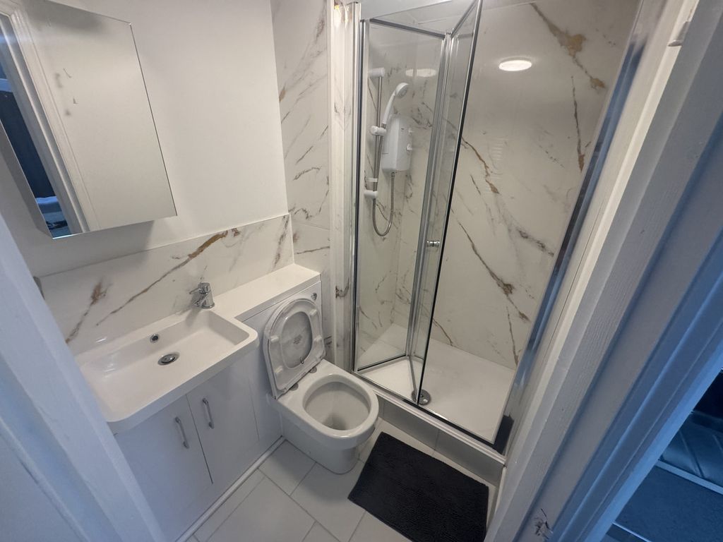 Property photo 1 of 3