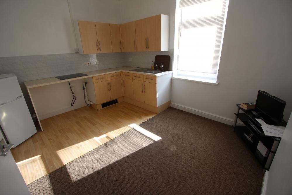 Property photo 3 of 7 Kitchen/Diner/Lounge