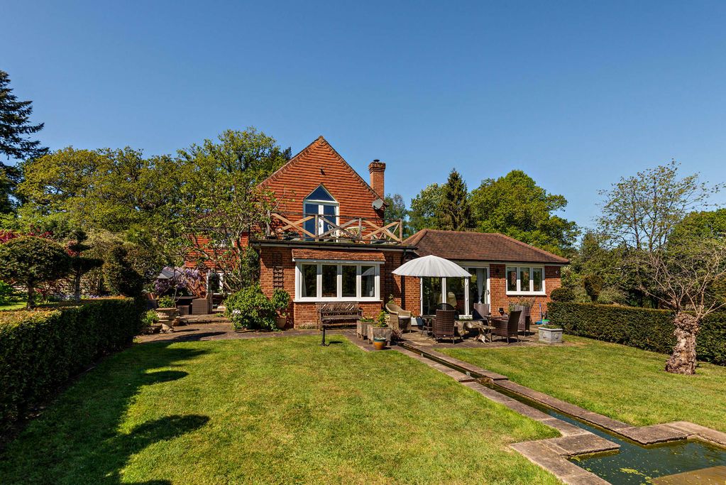 Property photo 1 of 48 Photo 94