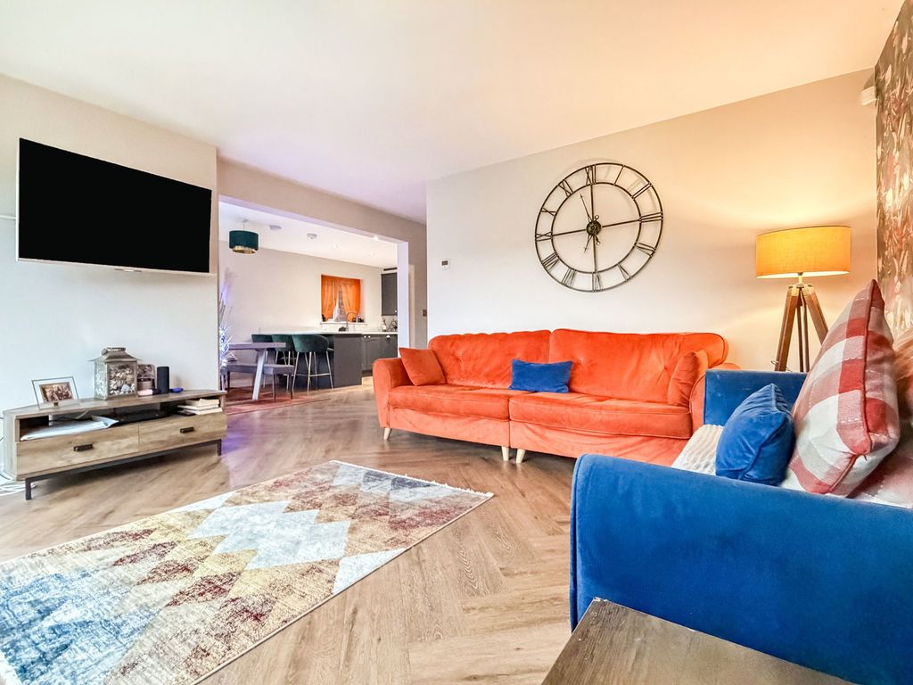 Property photo 3 of 24