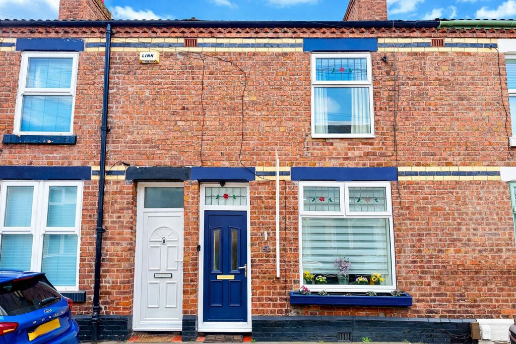 Property photo 1 of 13 Front