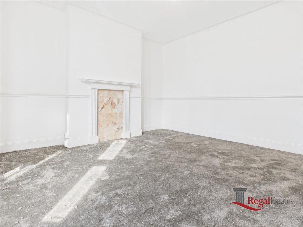 Property photo 3 of 18 Cam02489G0-Pr0218-Still010.Jpg