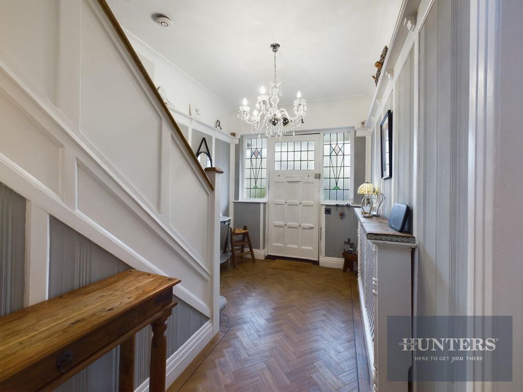 Property photo 2 of 16 Entrance Hallway