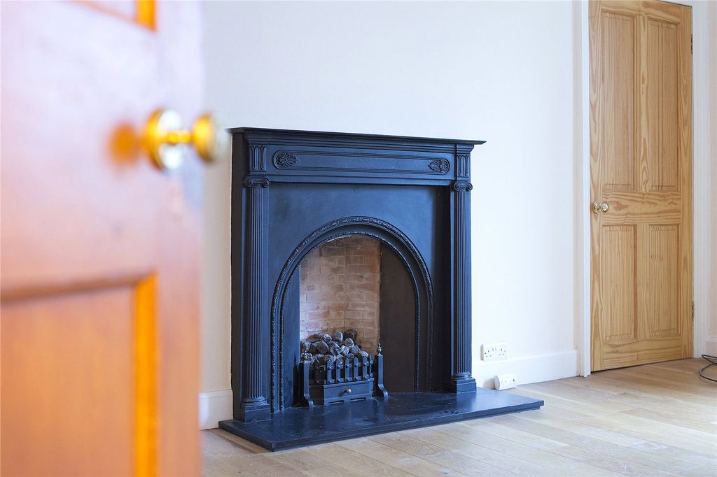 Property photo 3 of 11 Photo 3