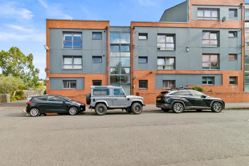 Property photo 1 of 25