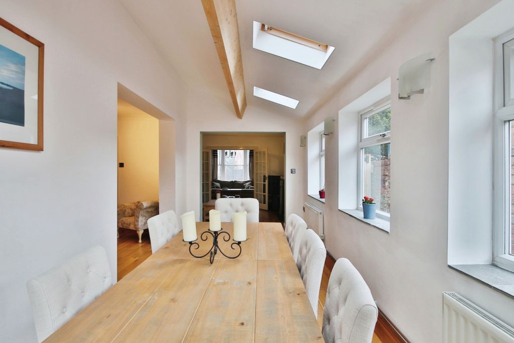 Property photo 3 of 26 3095379