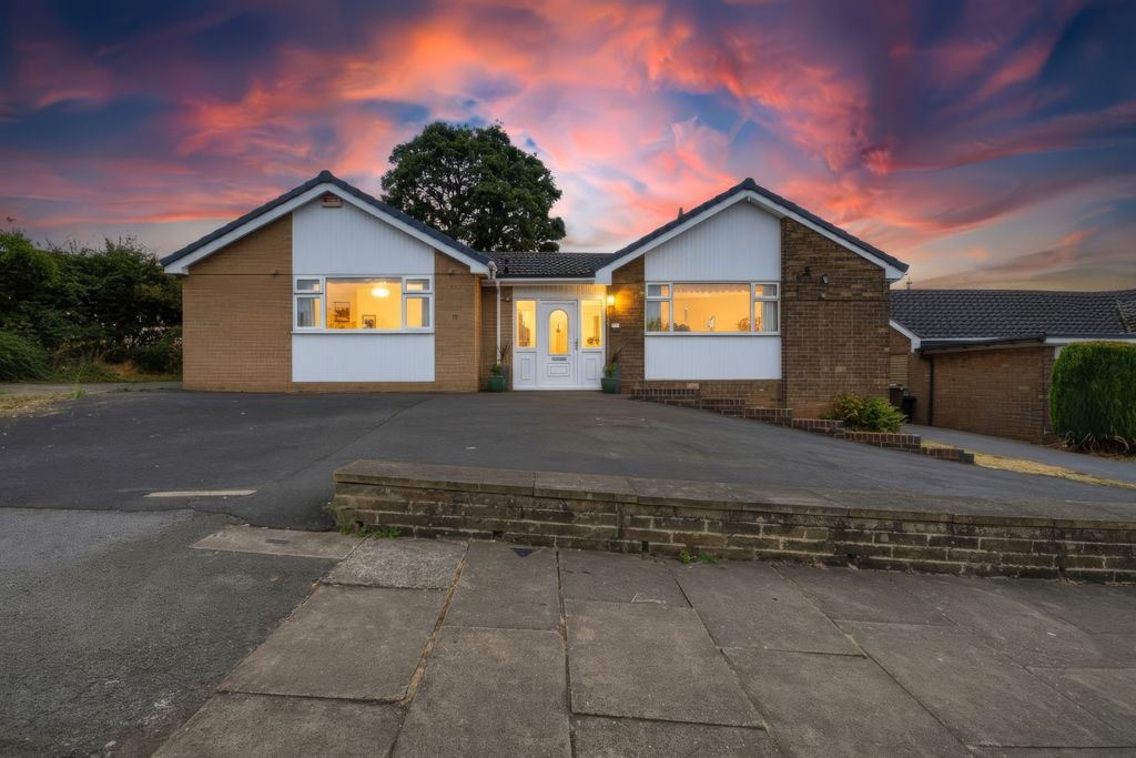 Property photo 1 of 28 Twilight Front